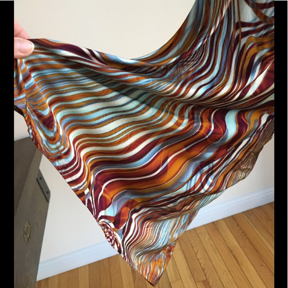 Incredible Alexis tunic top! - Picture 5 of 8